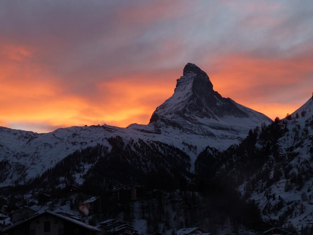 Basecamp Hotel Zermatt Exteriör bild